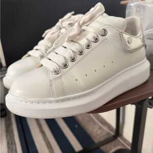Alexander McQueen White Sneakers 100% original with invoice